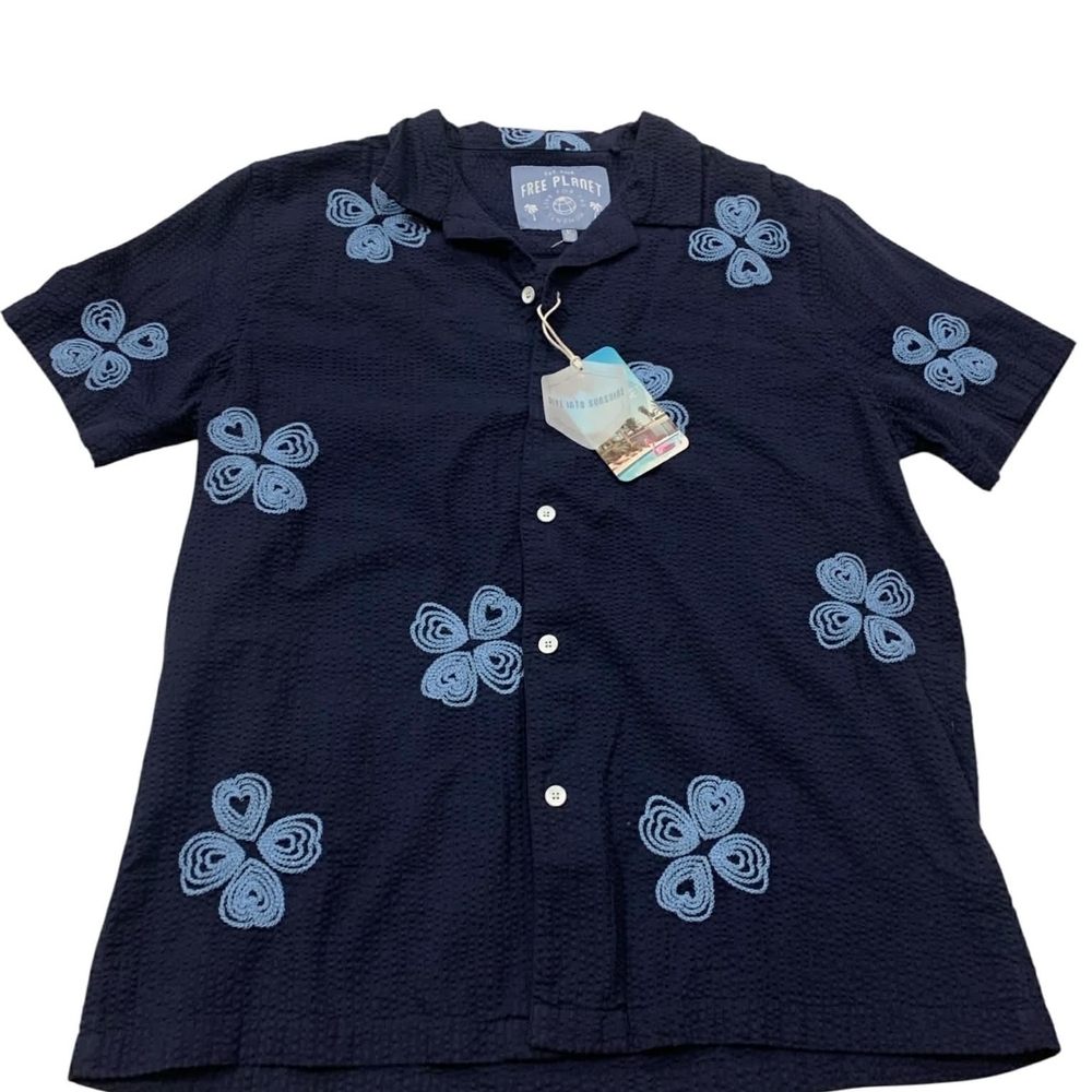 Free Planet Navy Seersucker Button Down Shirt Blue Heart Clover Floral Medium